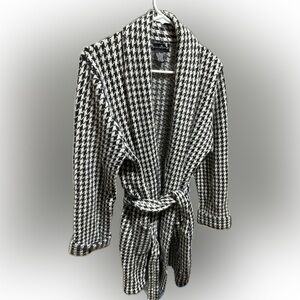 MERCER & MADISON Australia Lambswool Angora Houndstooth Cardigan - gorg sweater!